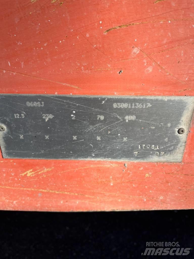 JLG 860 SJ Teleskop bomlifter