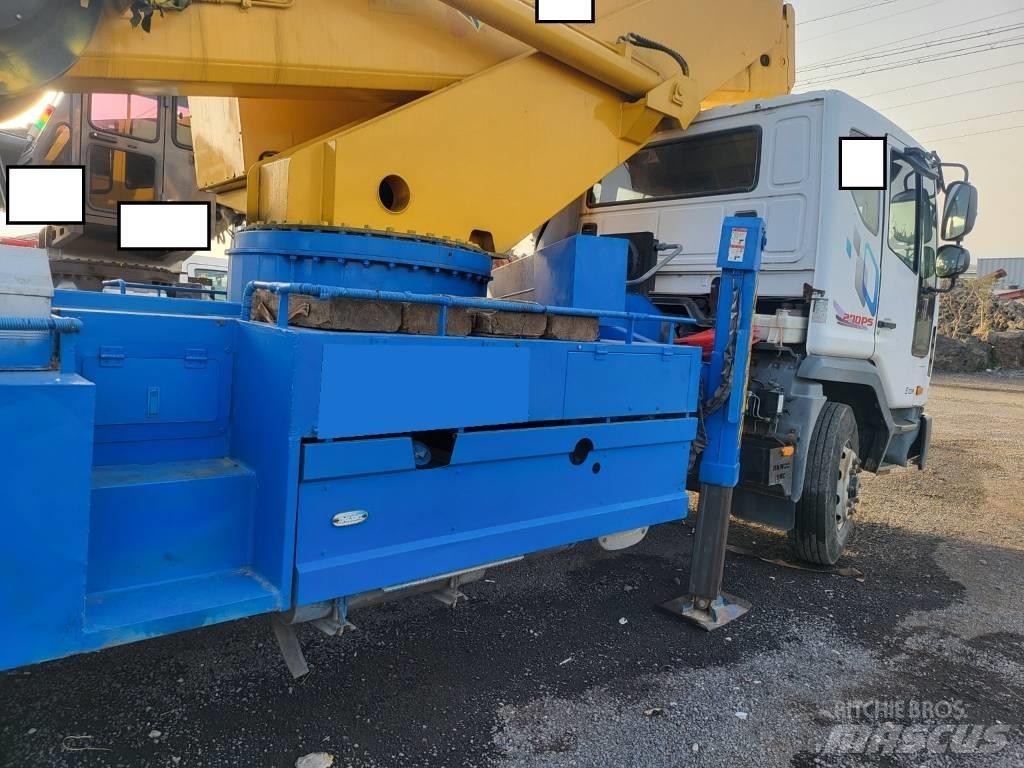 Jinwoo JW450 Bilmontert lift