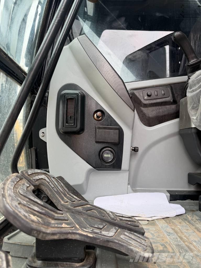 Hyundai HX 220 Beltegraver