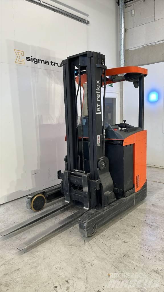 BT Reflex Skyvemasttruck