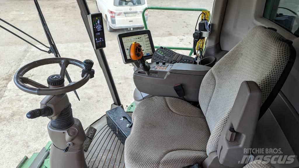 John Deere T 670 i Skurtreskere