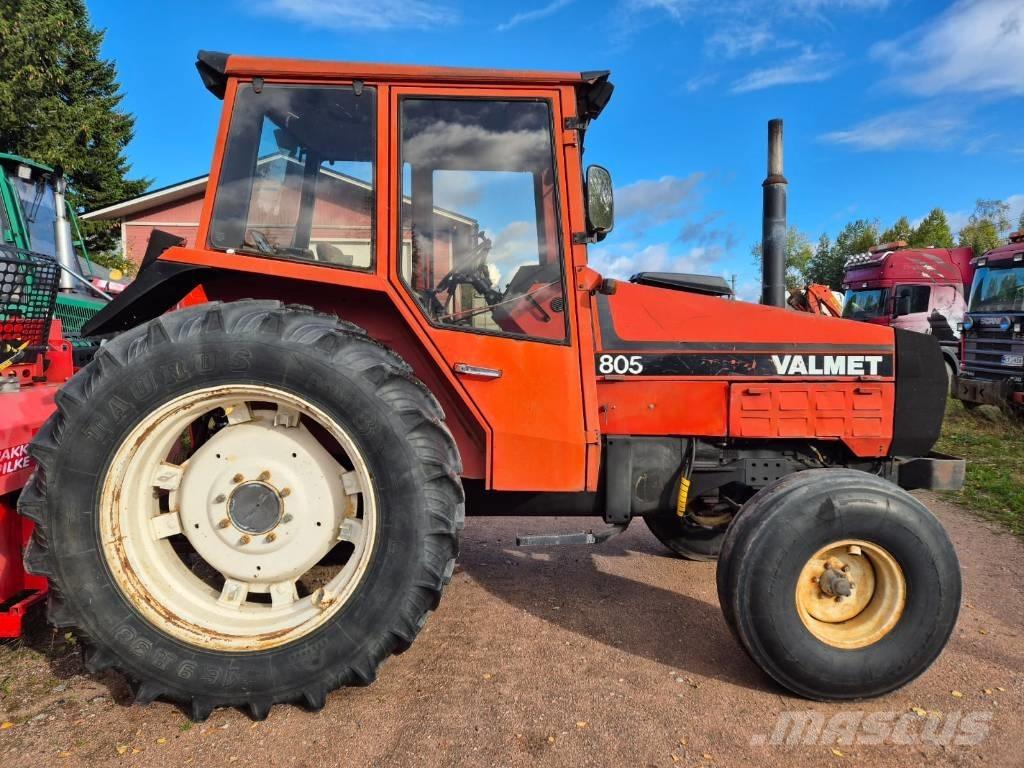 Valmet 805 Traktorer