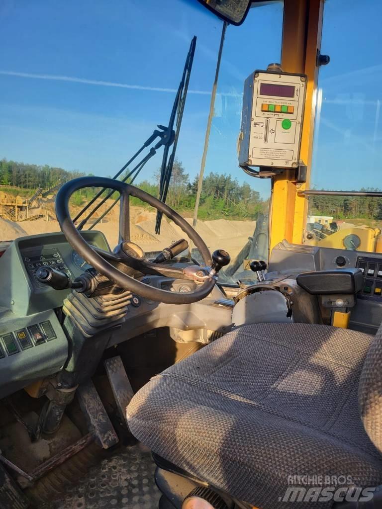 Volvo L180C Hjullastere