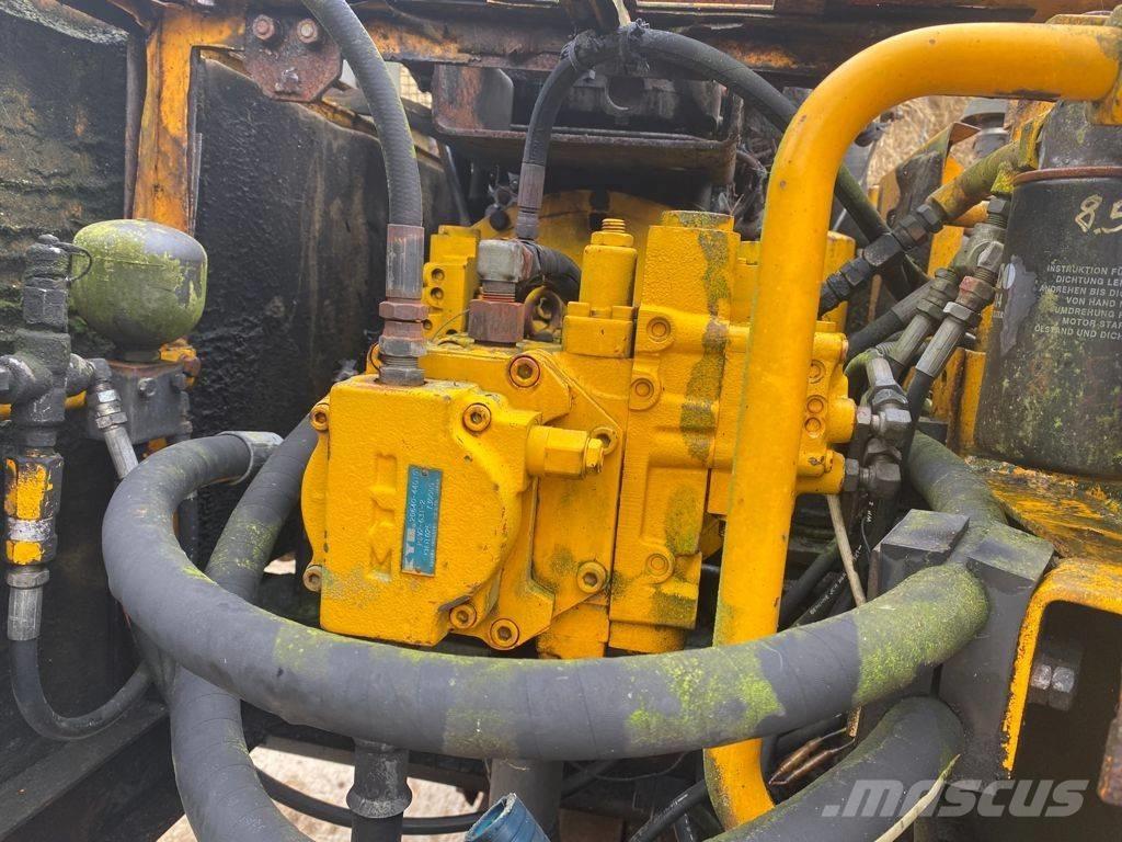 JCB JS 130 Beltegraver