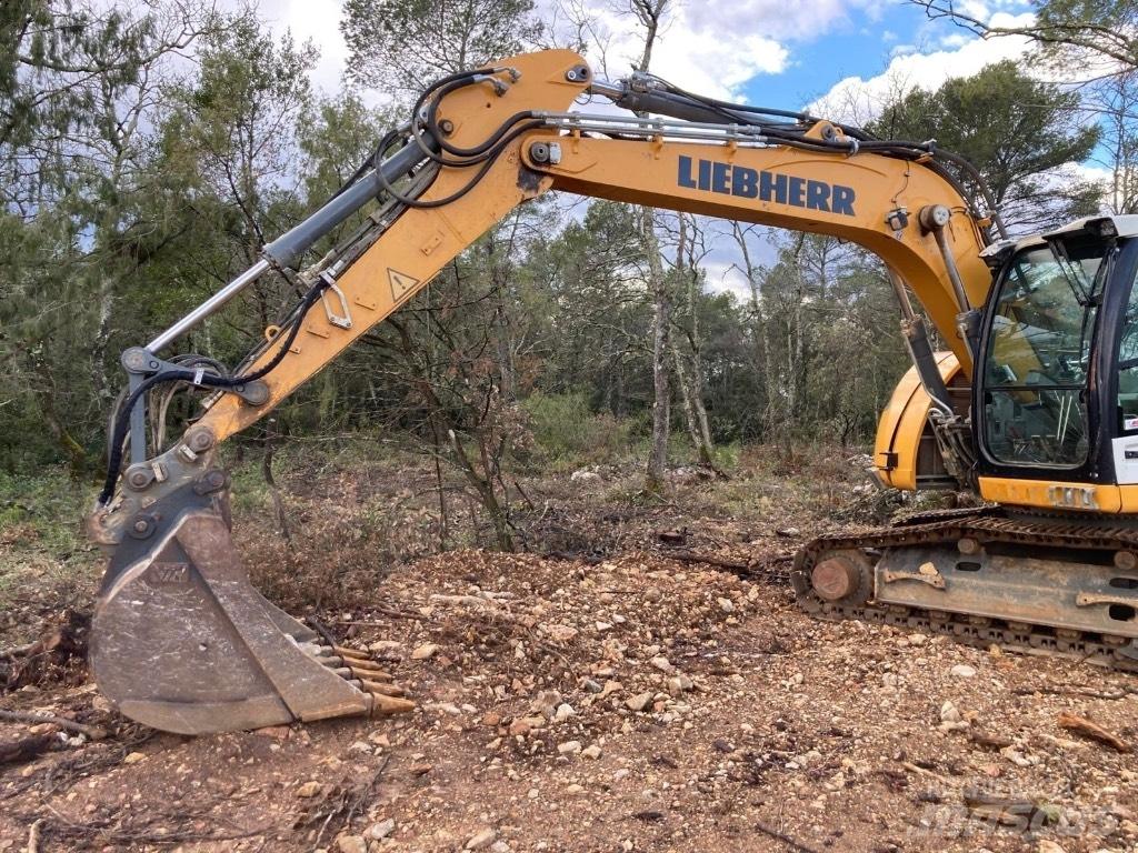 Liebherr 914 compact Beltegraver