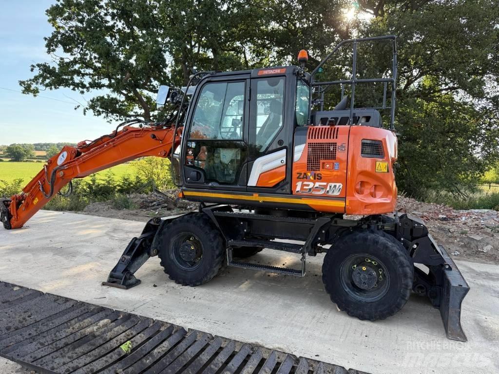 Hitachi ZX 135 W-7 Hjulgravere