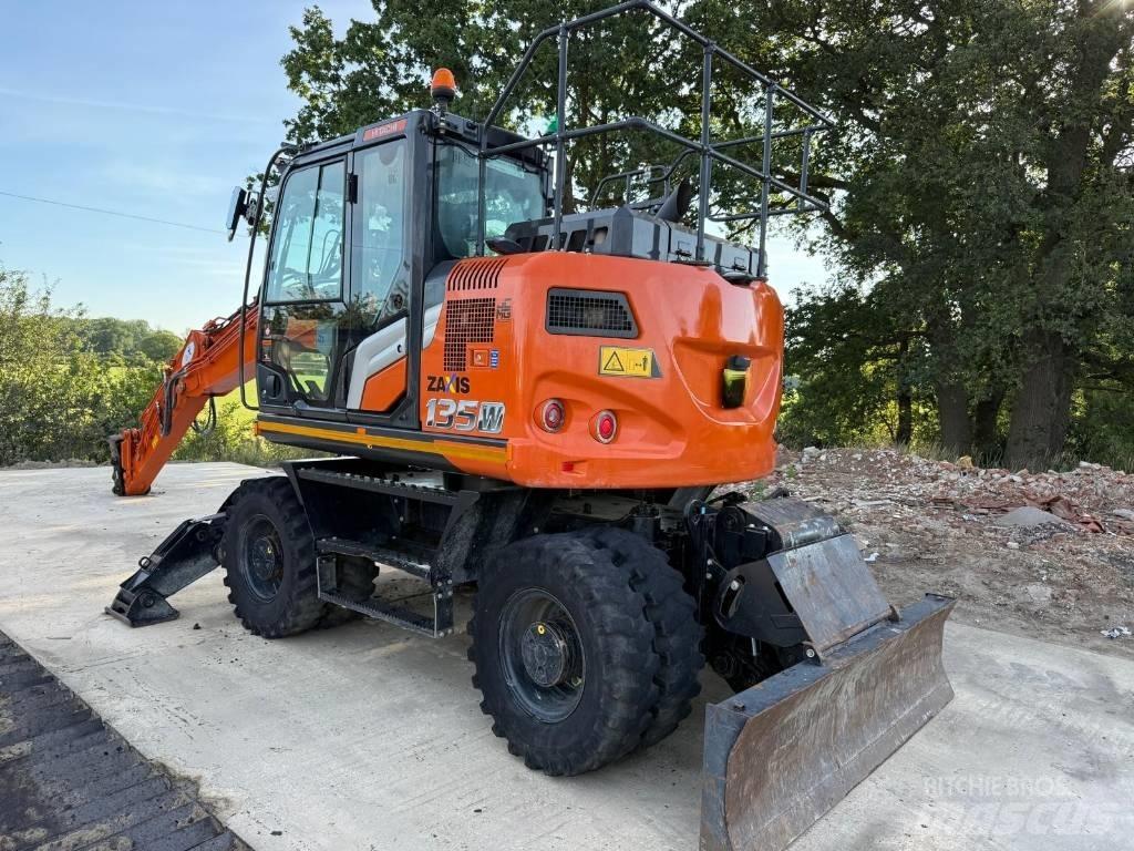 Hitachi ZX 135 W-7 Hjulgravere