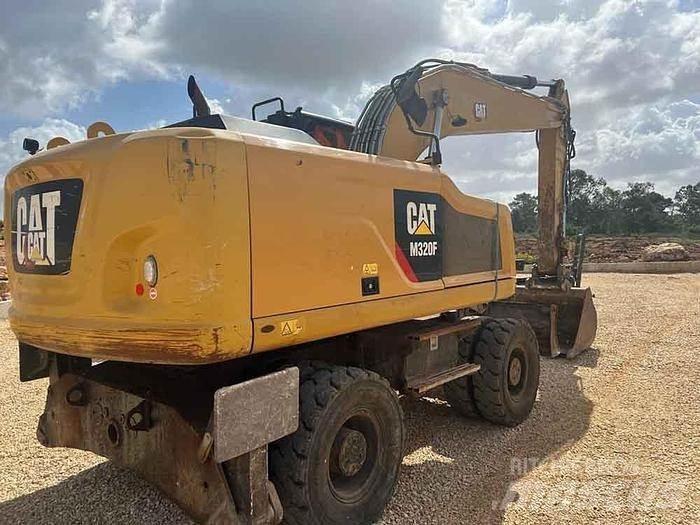 CAT M320F Spesialtilpassede gravemaskiner