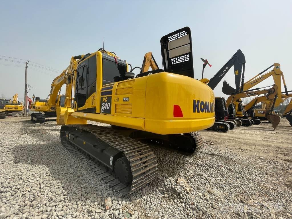 Komatsu PC 240 Beltegraver