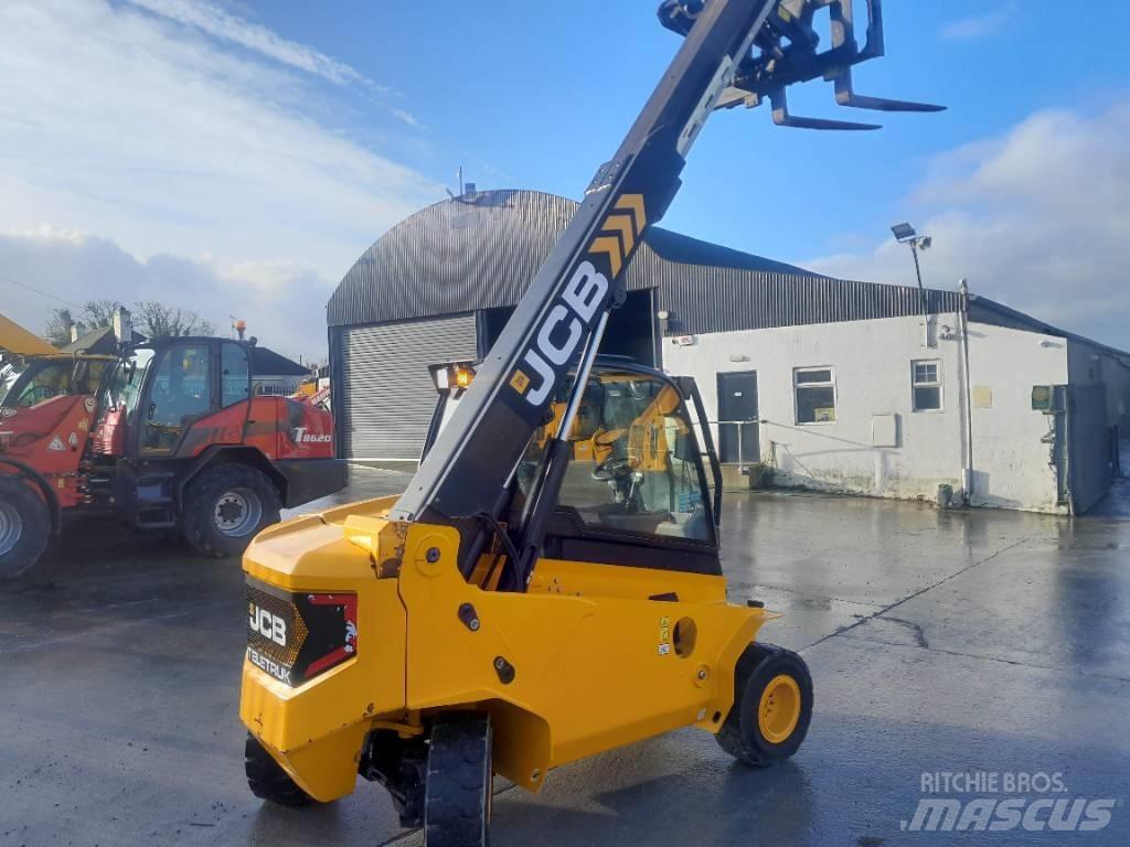 JCB 35-26D 4WD Diesel Trucker