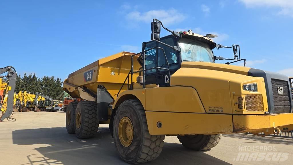 CAT 745 Rammestyrte Dumpere