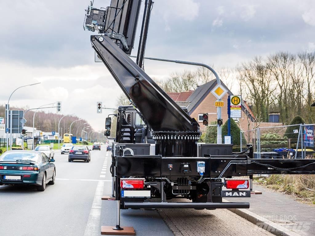 Böcker AK 37/4000 Allterreng kraner