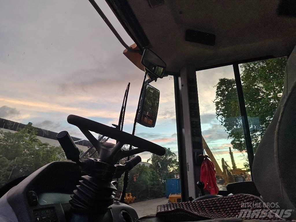Volvo L 120 Hjullastere