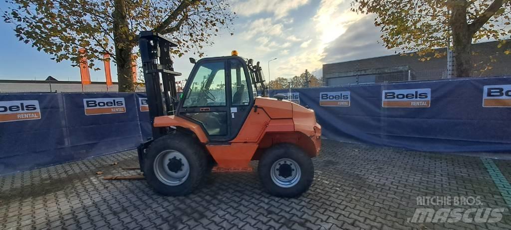 Manitou M30-4 Diesel Trucker