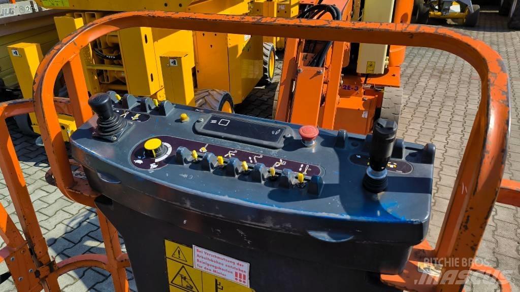 JLG E 300 AJP Leddede bomlifter