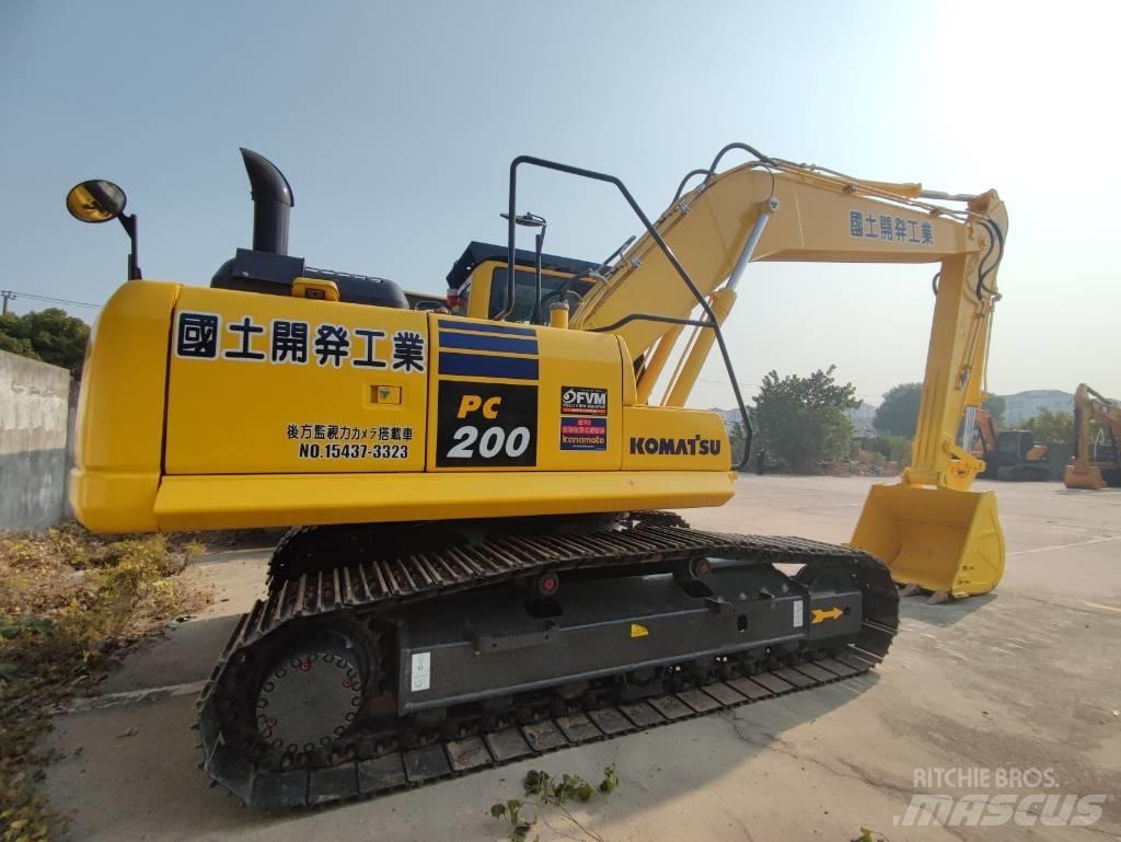 Komatsu PC 200-8 Beltegraver