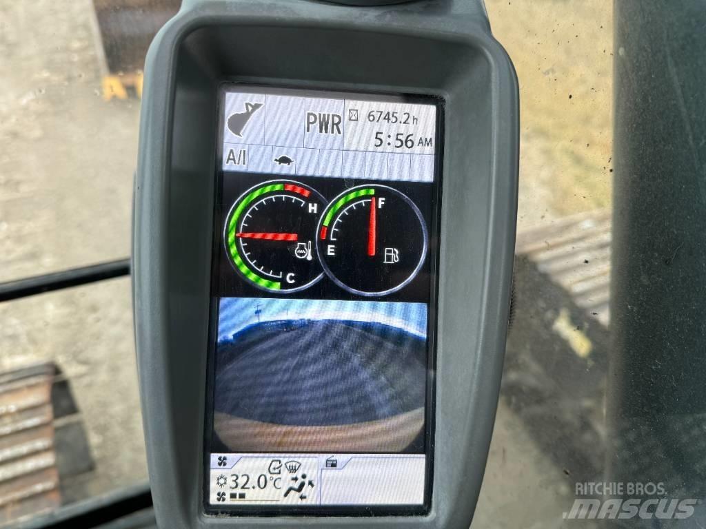 DEERE 210G LC Beltegraver