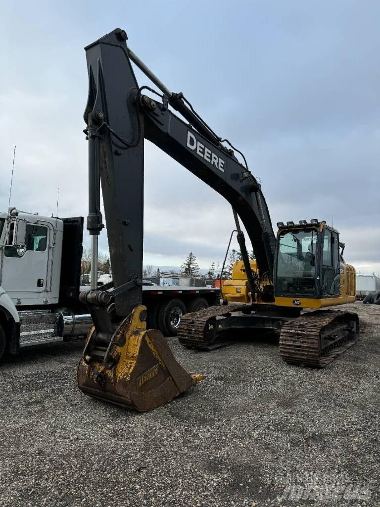 DEERE 210G LC Beltegraver