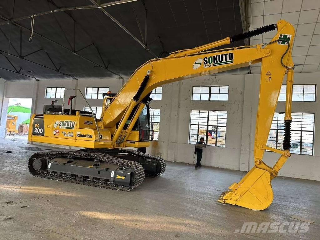 Komatsu PC 200-8 Beltegraver