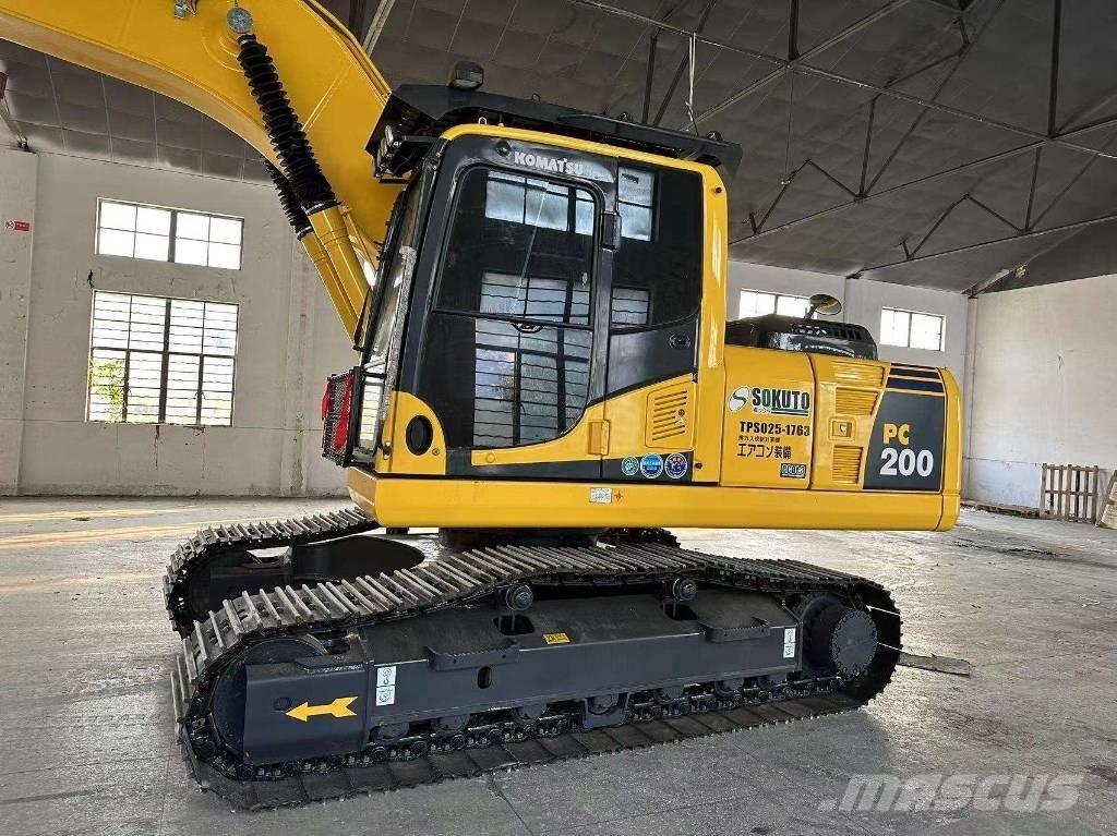 Komatsu PC 200-8 Beltegraver