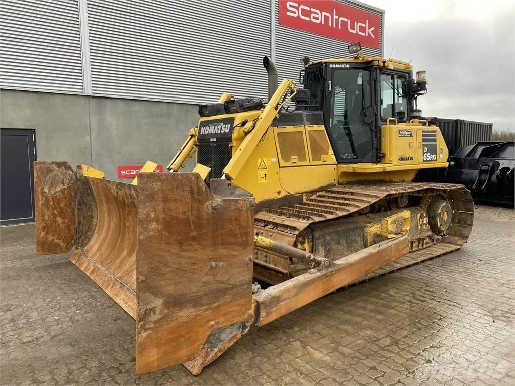 Komatsu D65PXI-18 Dozere Beltegående