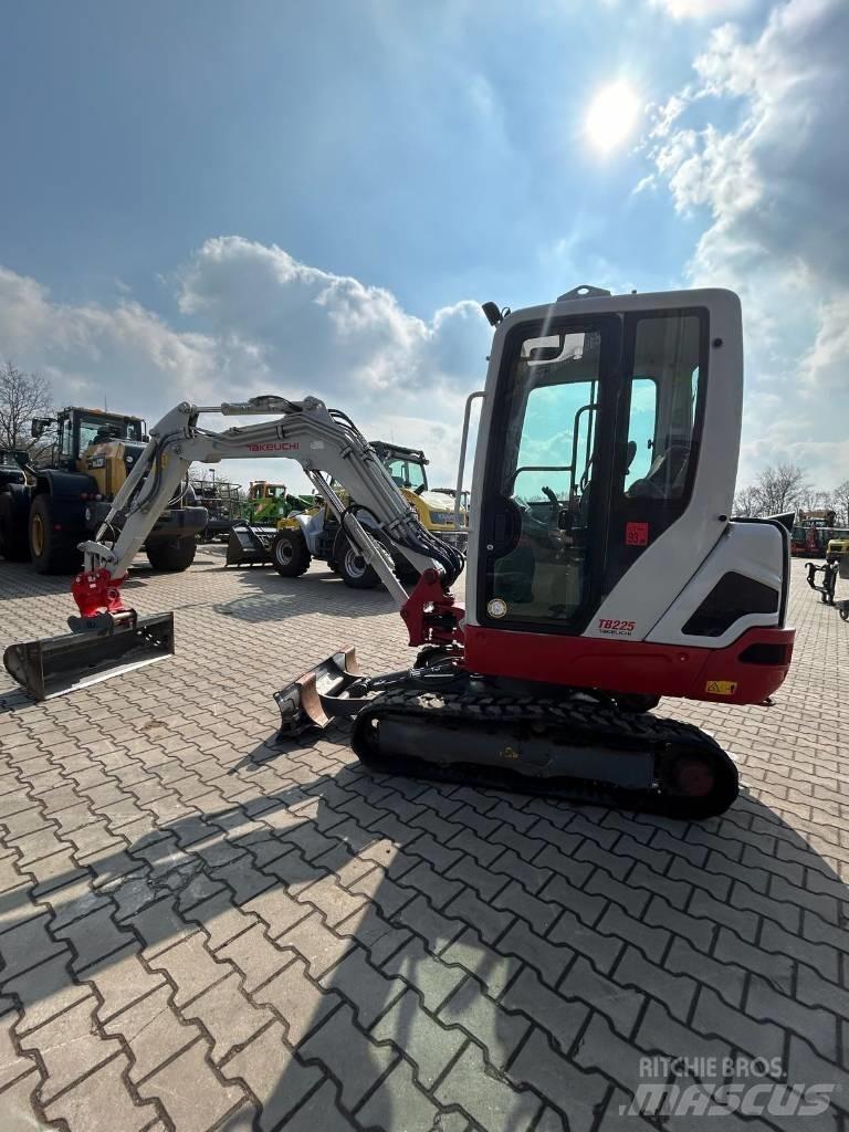Takeuchi TB 225 Minigravere <7t