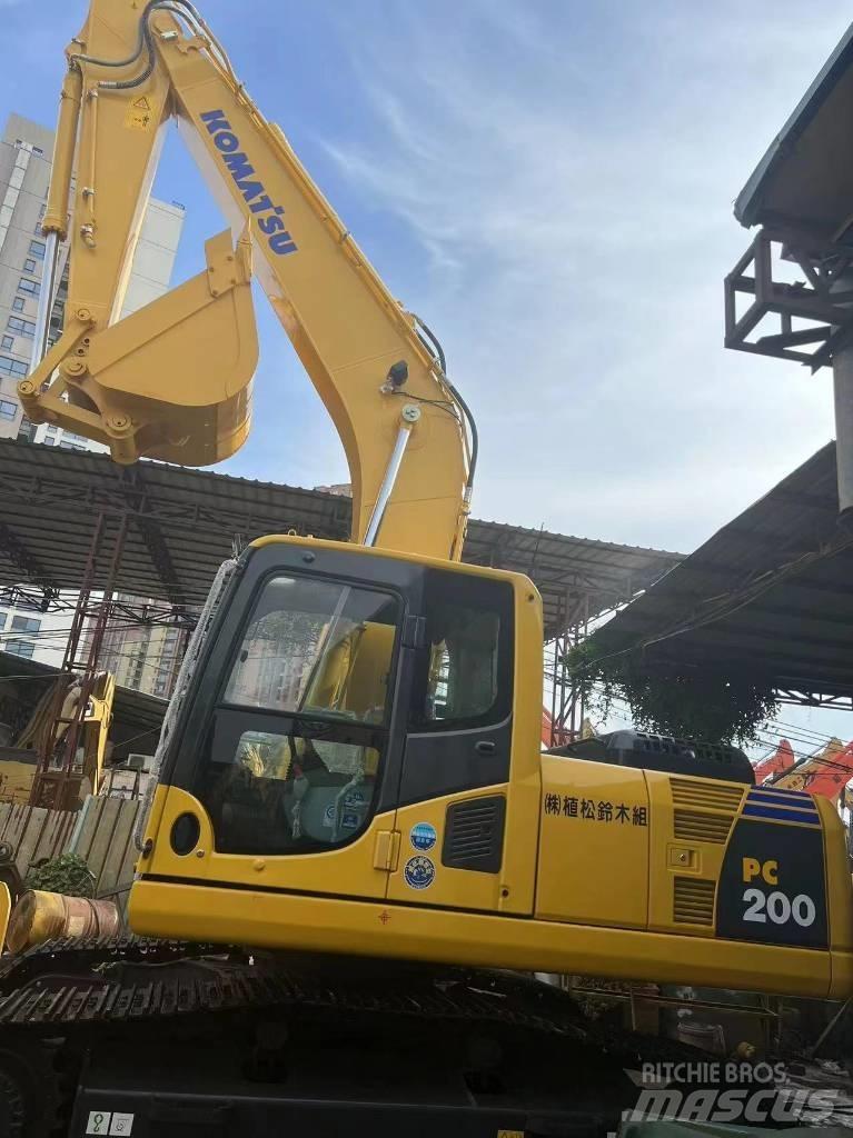 Komatsu PC 200 Midigravere 7 - 12t
