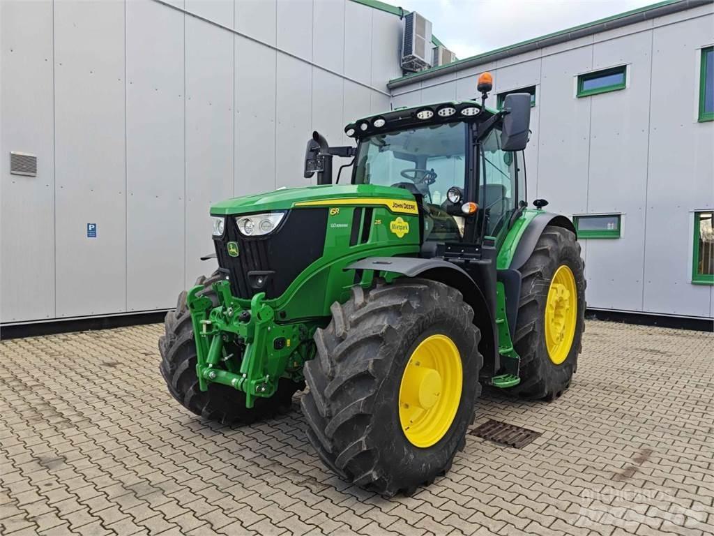John Deere 6R 215 Traktorer
