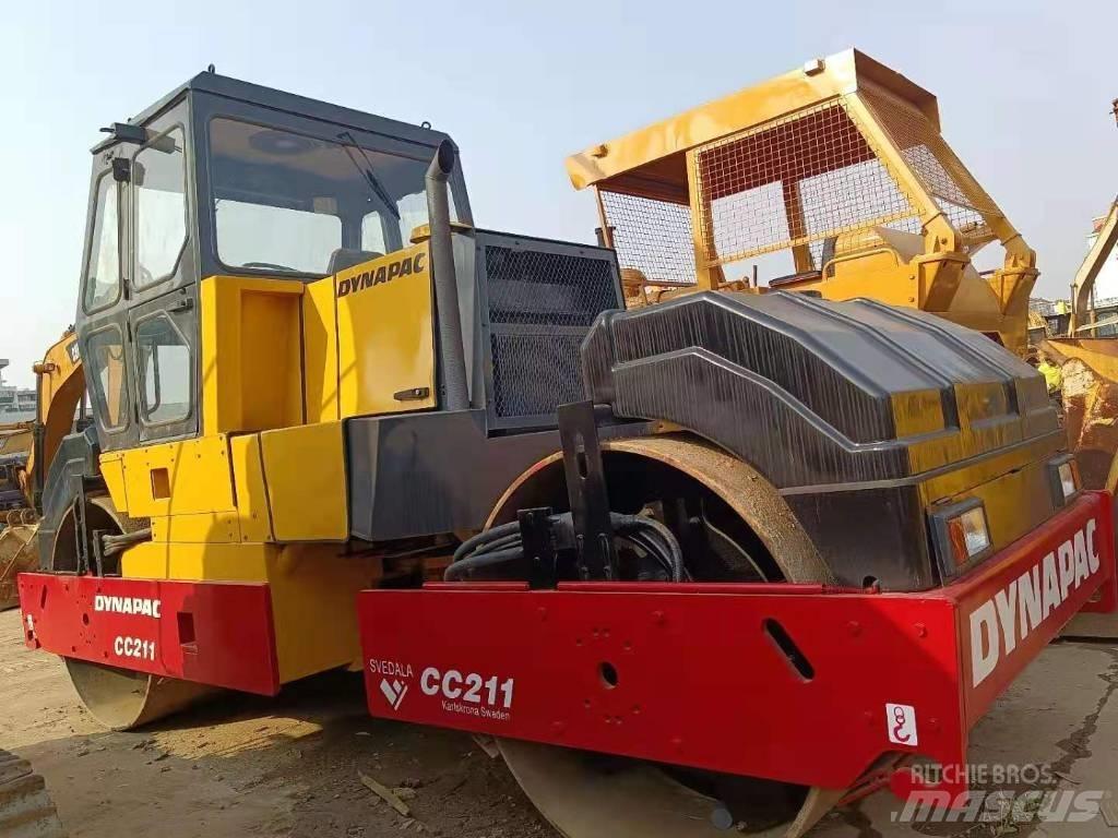 Dynapac CC 211 Tandem Valser