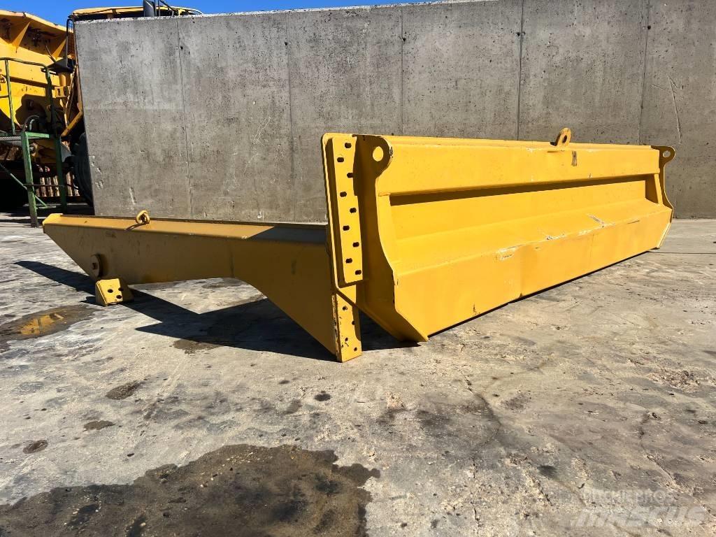 CAT 735 Baklemmer