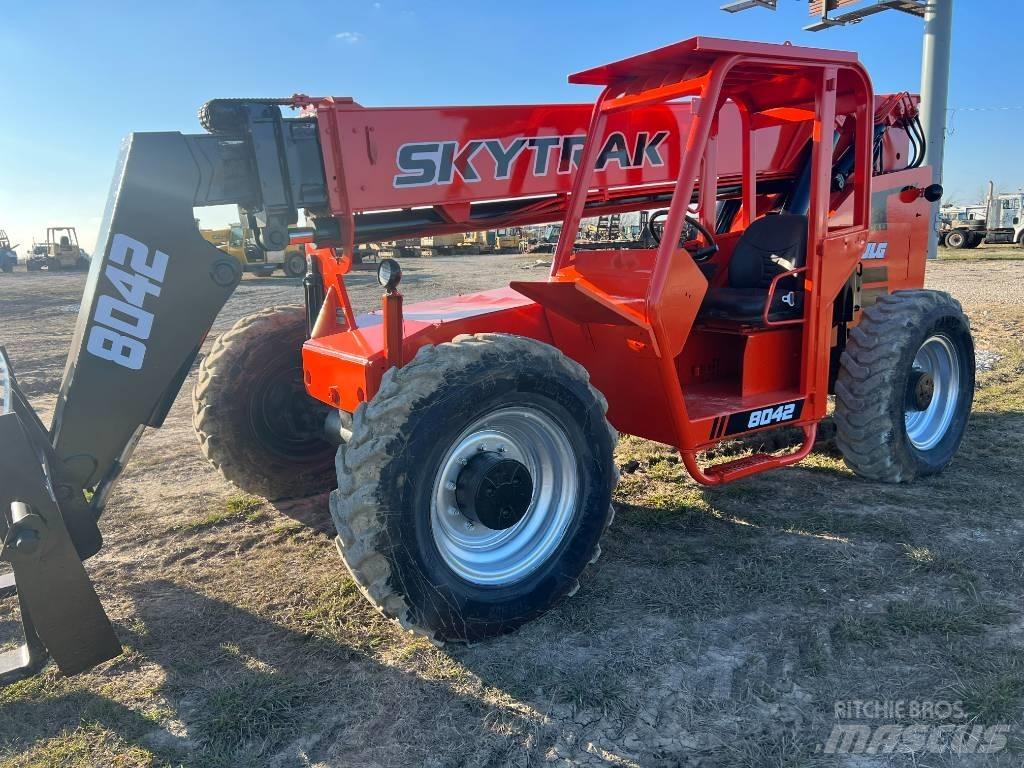 SkyTrak 8042 Teleskoplastere