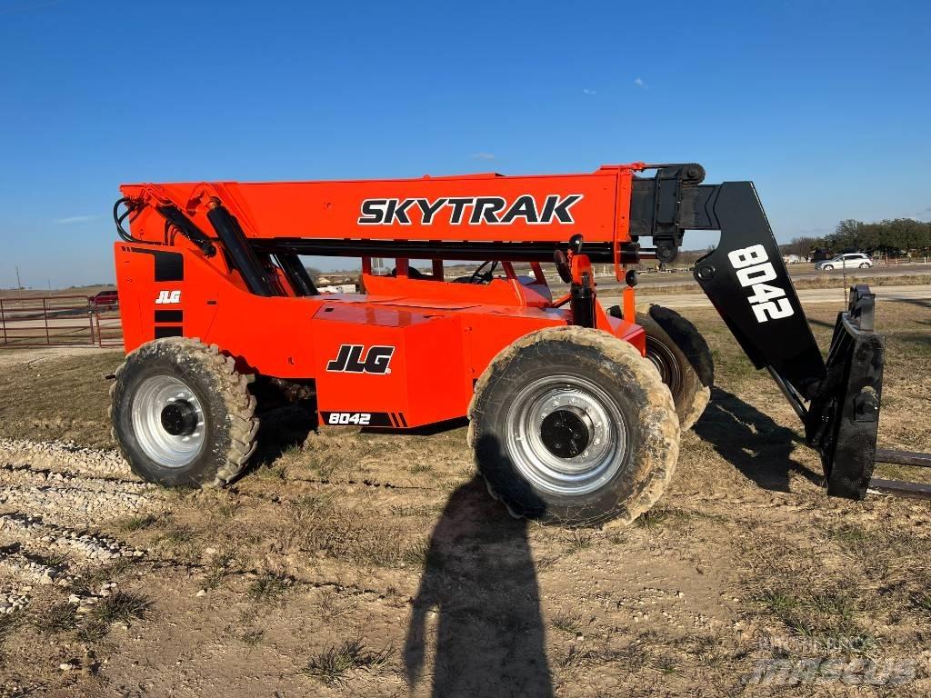 SkyTrak 8042 Teleskoplastere