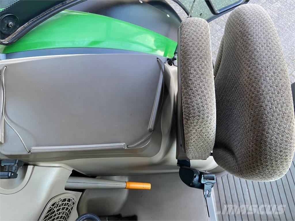 John Deere 6210R Traktorer