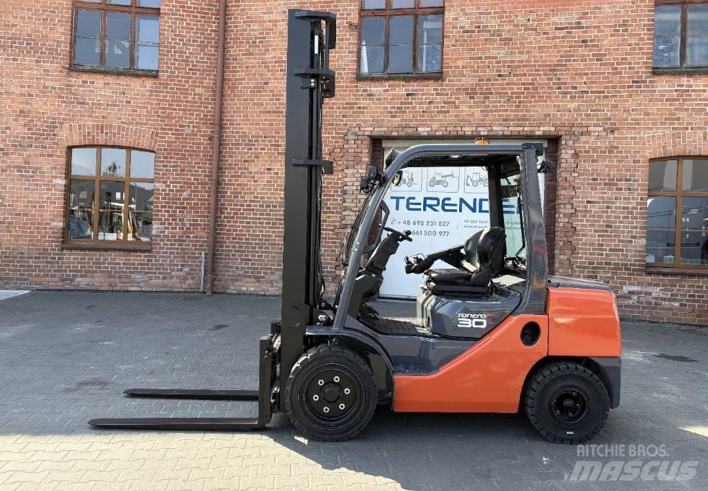 Toyota 06-8FD30F Diesel Trucker