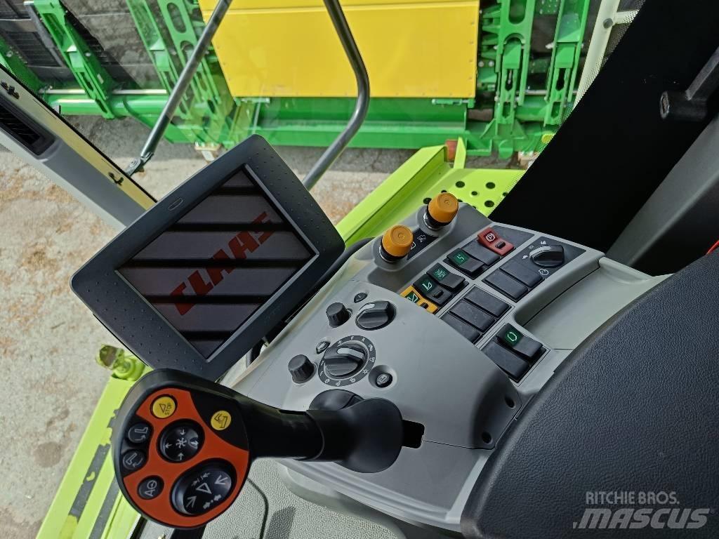 CLAAS Lexion 670 Skurtreskere