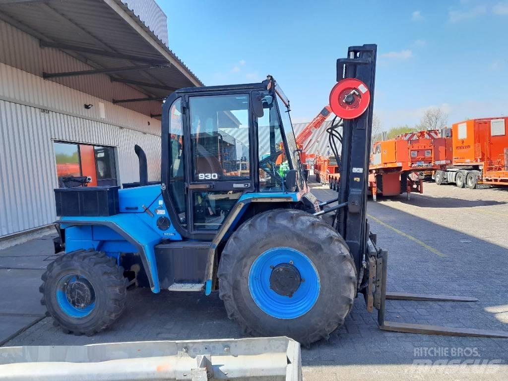 JCB 930-4/55 Terrenggående gaffeltruck