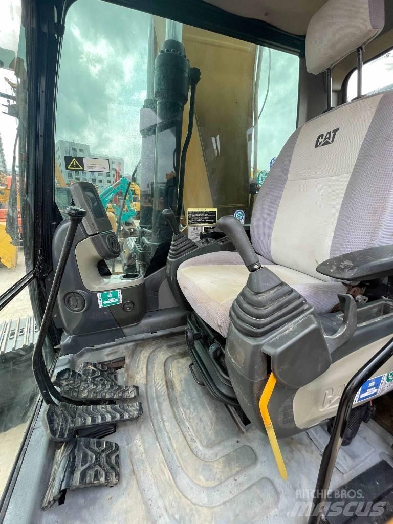 CAT 323 D Beltegraver