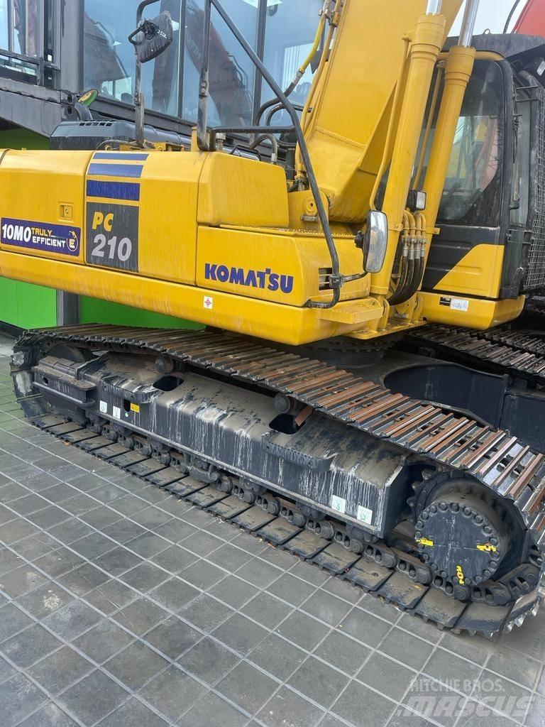 Komatsu PC210-10MO Beltegraver