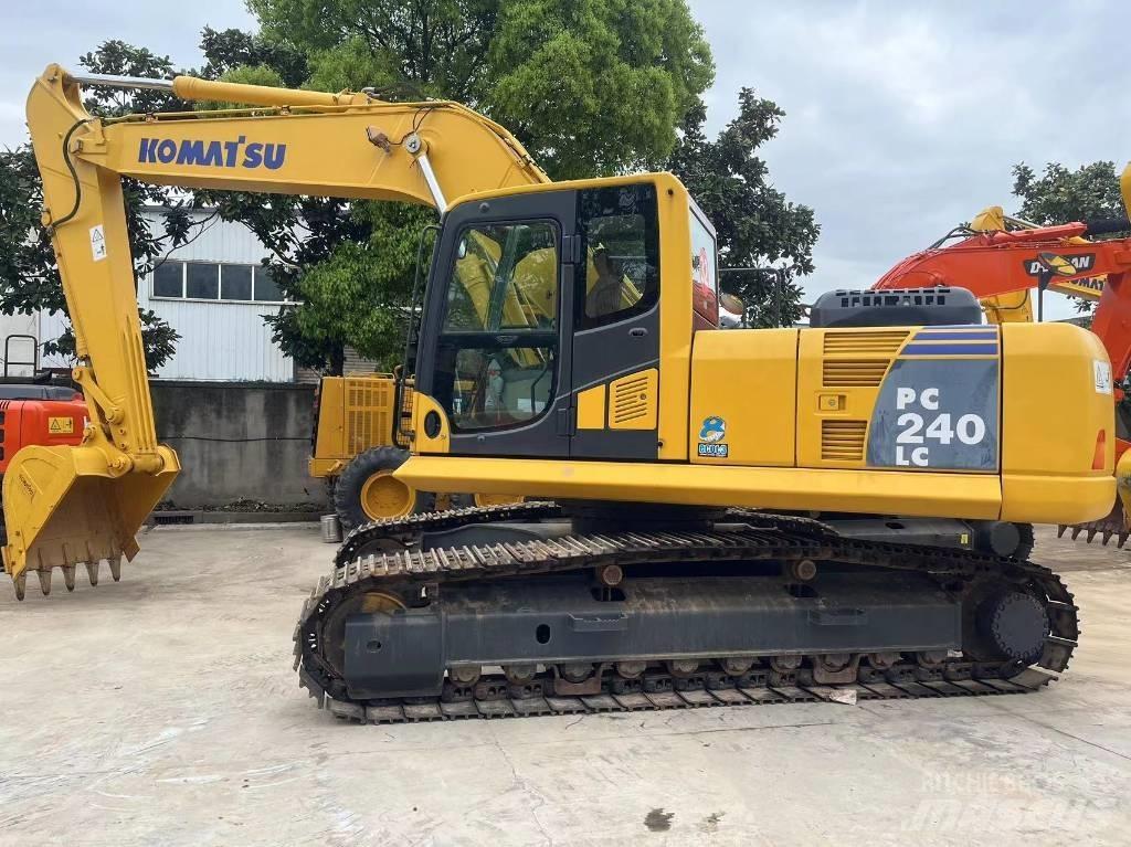 Komatsu PC 240 LC Beltegraver