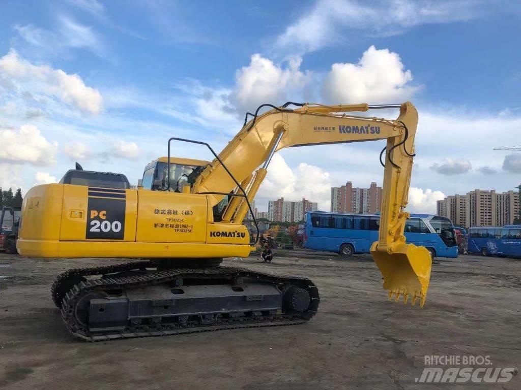 Komatsu PC 200-7 Beltegraver