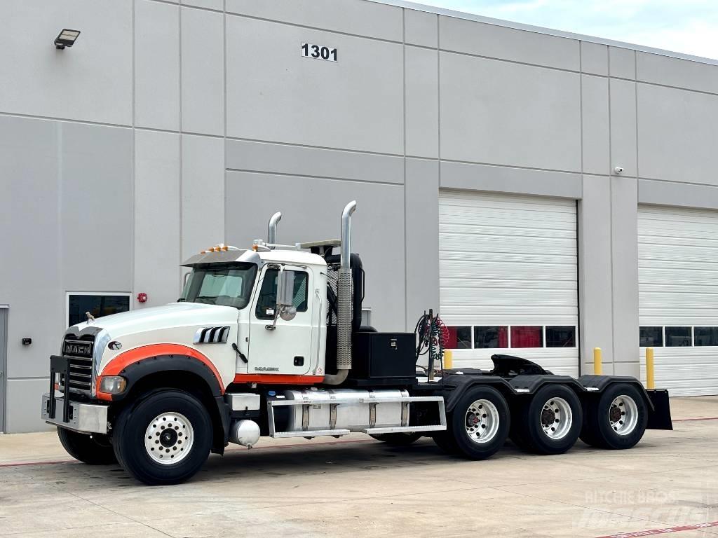 Mack GU 713 Bergingsbiler