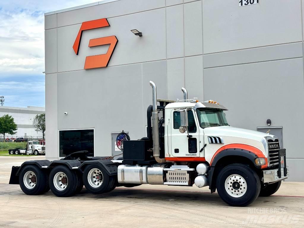 Mack GU 713 Bergingsbiler