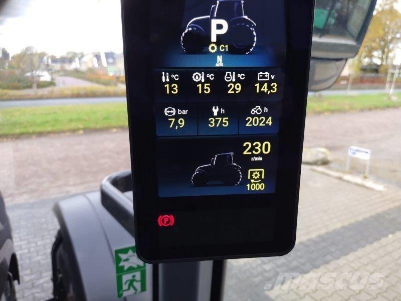 Valtra T235 Versu Traktorer