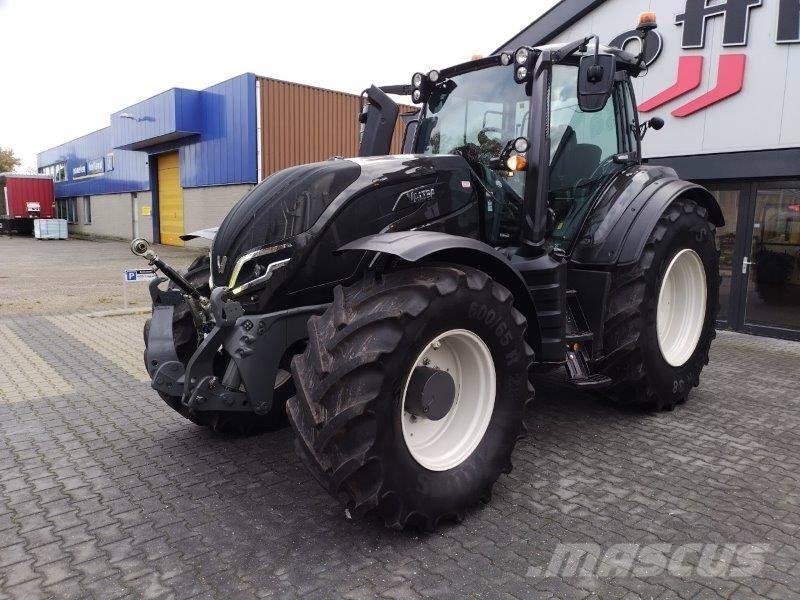 Valtra T235 Versu Traktorer
