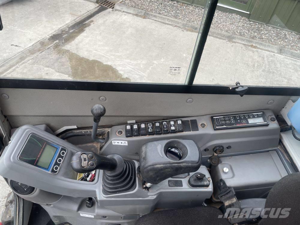 Takeuchi TB 325 R Minigravere <7t