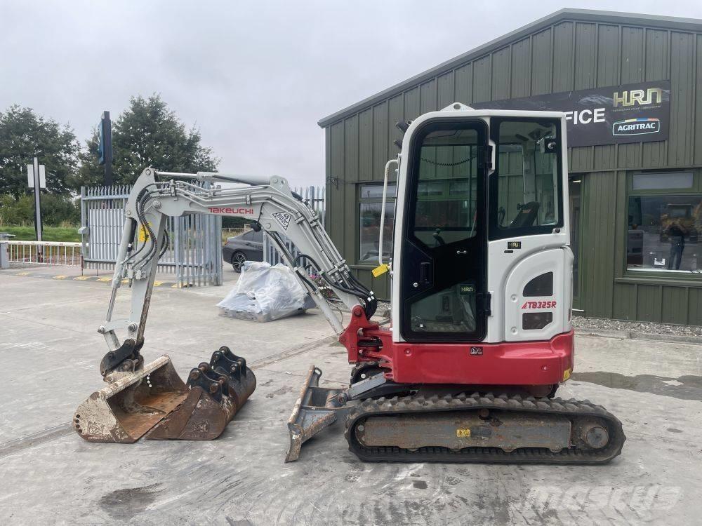 Takeuchi TB 325 R Minigravere <7t