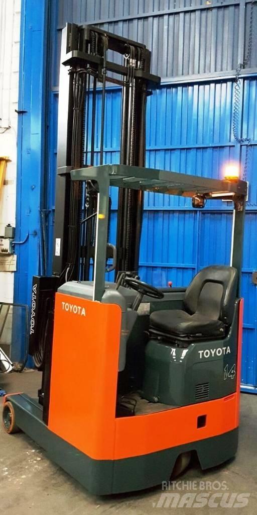 Toyota 6 FBRE 14 Skyvemasttruck