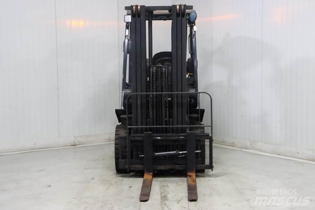 Nissan U1D2A20LQ Propan trucker
