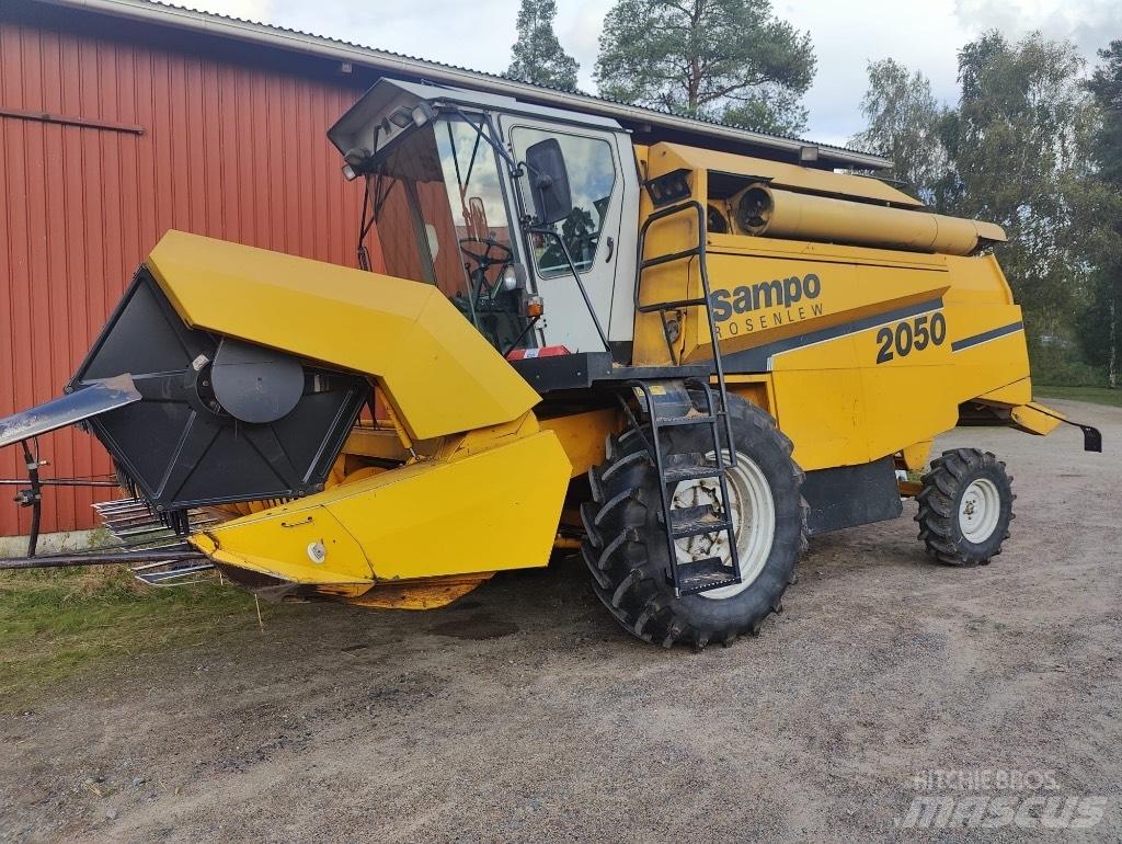 Sampo-Rosenlew 2050 Skurtreskere
