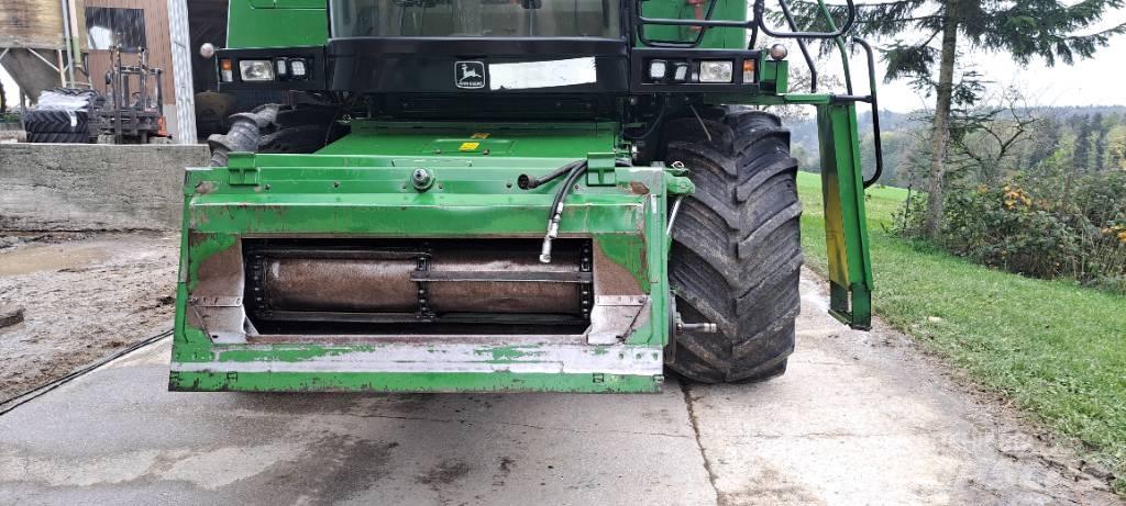John Deere 2056HM Skurtreskere